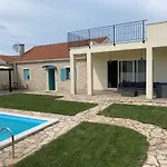 In With Private Pool Zára