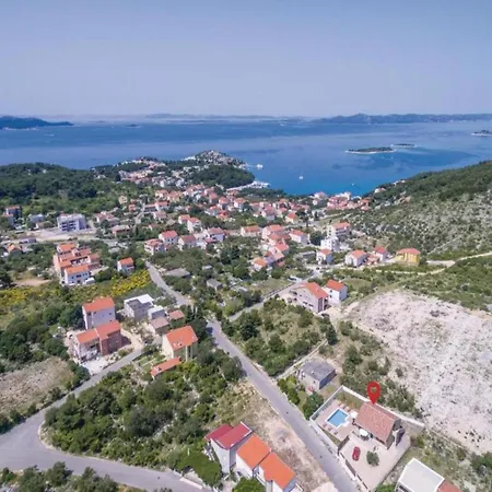 In With Private Pool Casa de Férias