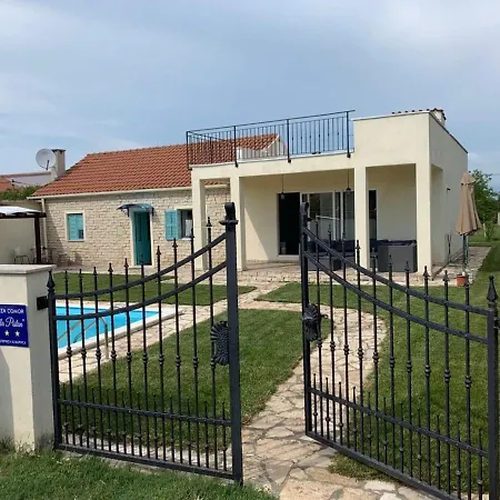 Holiday home Attractive In With Private Swimming Pool *