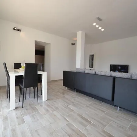 In With Private Pool *